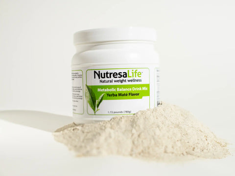 Nutresa Life metabolic balance drink mix (yerba mate flavor) container with powder on a white background